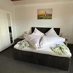מלון Hotel-restaurant Christine Lübz