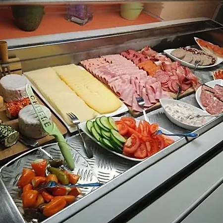 Hotel-restaurant Christine Hotel 3*